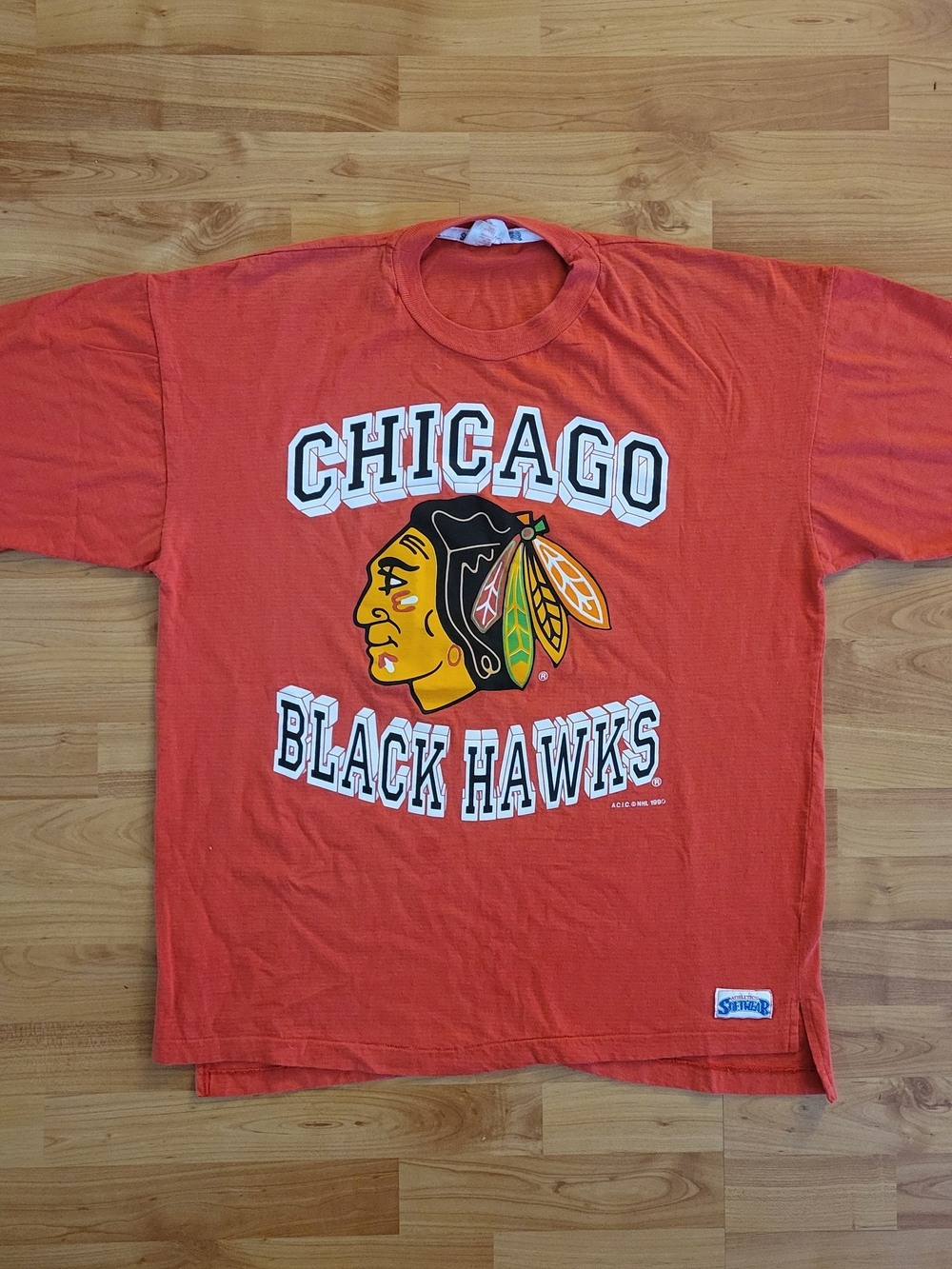 Vintage 1990 NHL Chicago Blackhawks LARGE/XL Orange Red T-shirt Softwear Canada